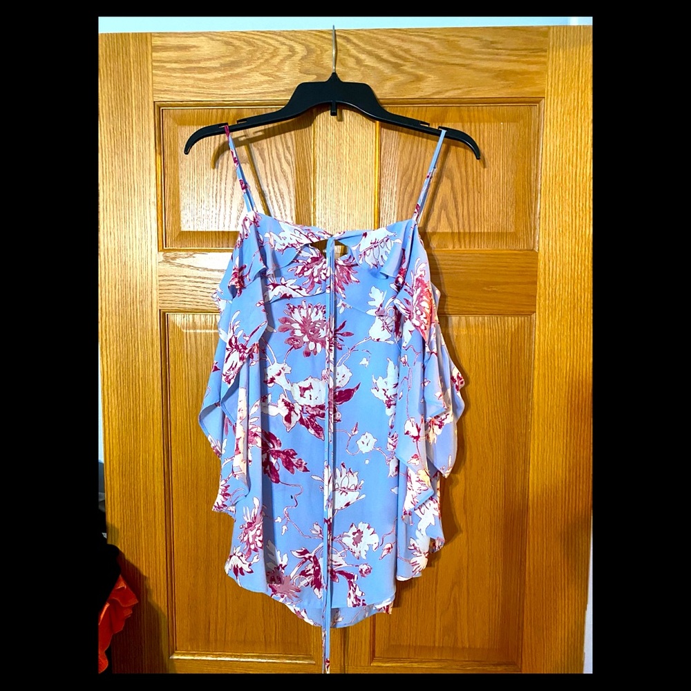Beautiful summer blouse. Show off shoulders.